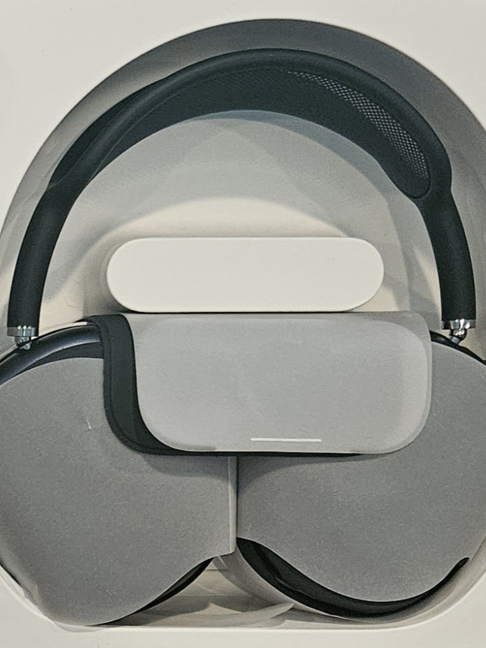 AirPods Max 2 with Smart Case